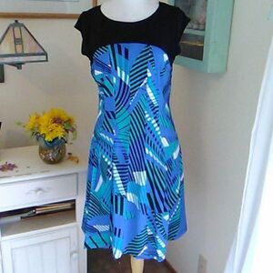 Signature by Robbie Bee